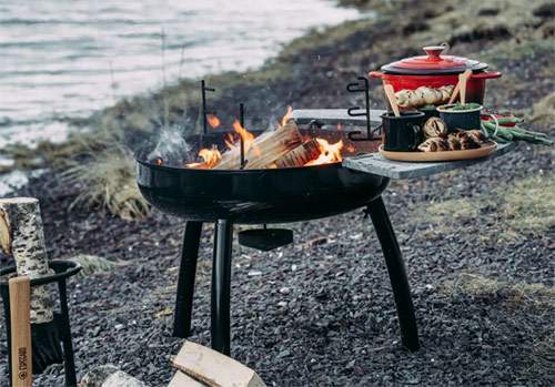 Eldfat - används som grill eller att värma sig kring eller som prydnad.
